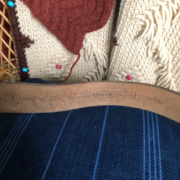 Fossil Brown Leather Belt w Brass Floral Buckle - Picture 3 of 3